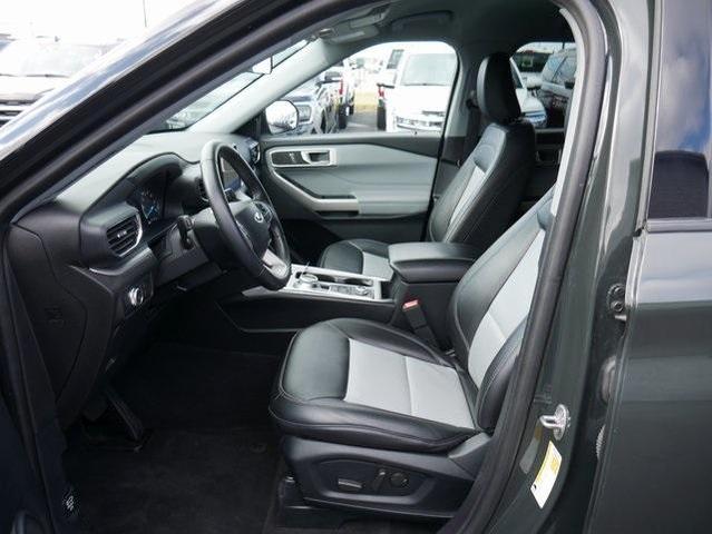 2022 ford explorer xlt