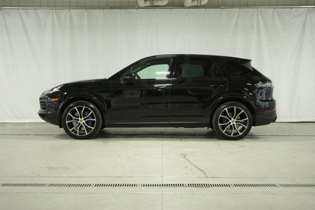 2023 porsche cayenne platinum edition