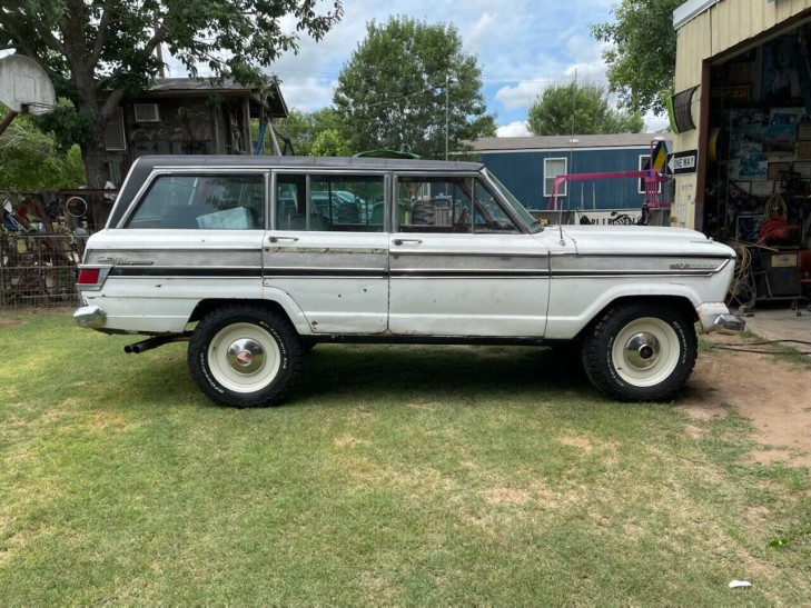 jeep wagoneer