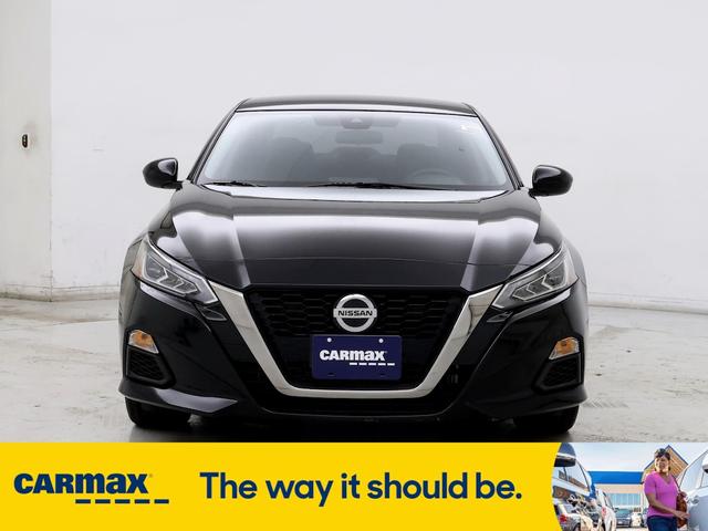 2020 nissan altima sr