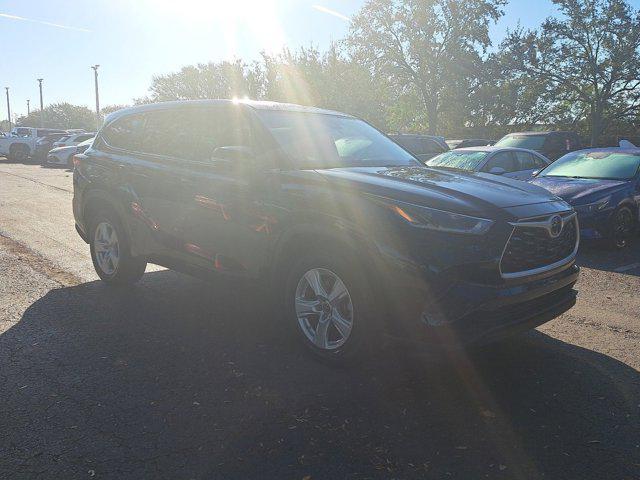 2021 toyota highlander l