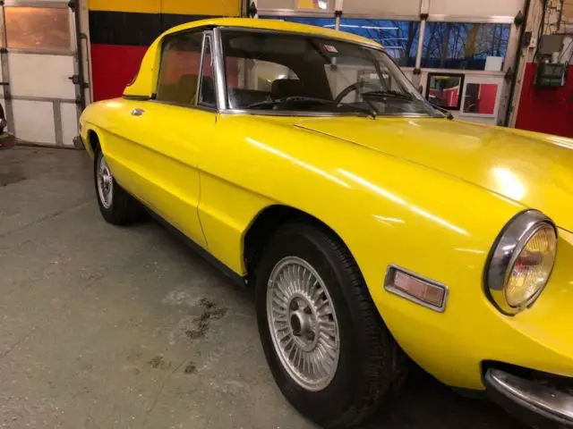 1971 alfa romeo spider - both tops