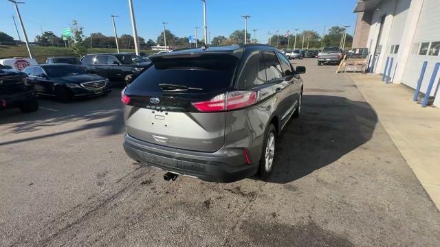 2022 ford edge se