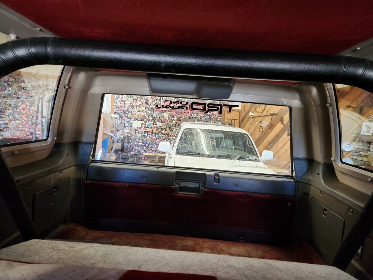 1985, first generation, highly customized toyota 4runner. chevy 350 v8 (5.7 l)