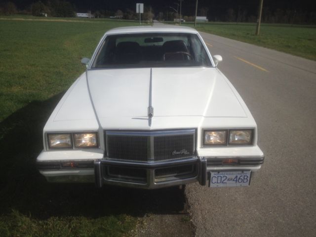 1980 pontiac grand prix lj coupe 2-door 4.4 l v8