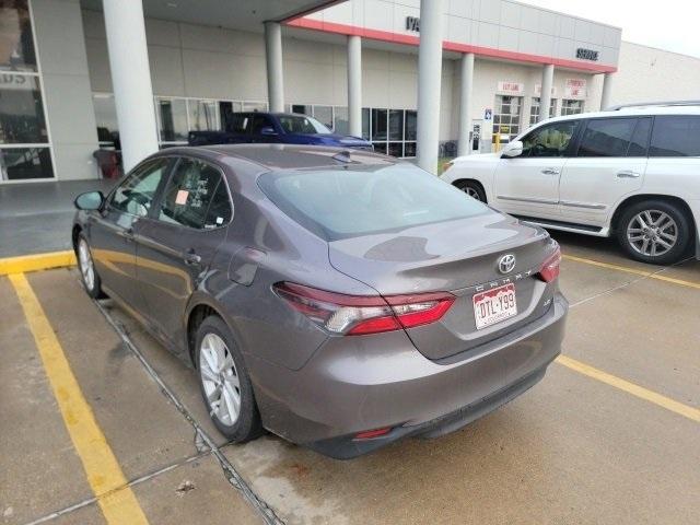 2024 toyota camry le