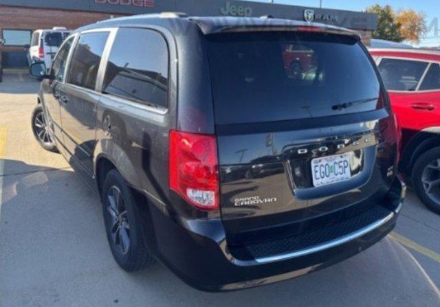 2017 dodge grand caravan sxt