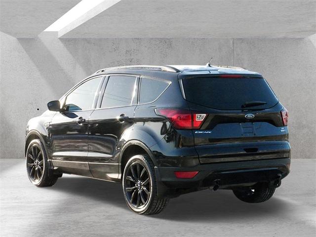 2019 ford escape se