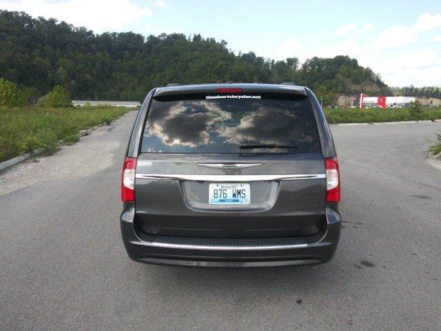 used 2015 chrysler town & country touring hazard, ky 41701 for sale in browns fork, kentucky
