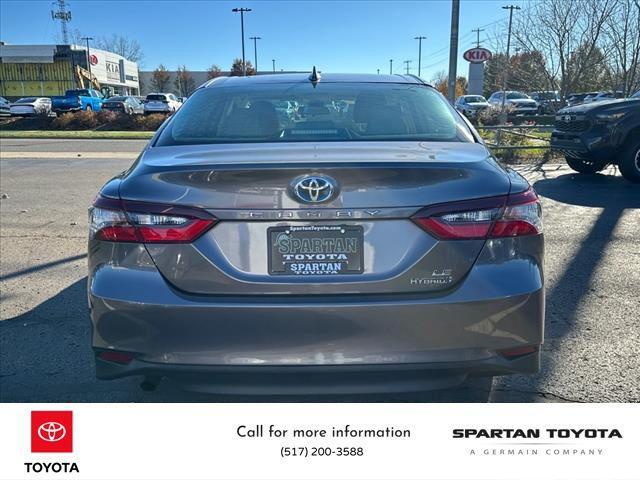 2021 toyota camry le