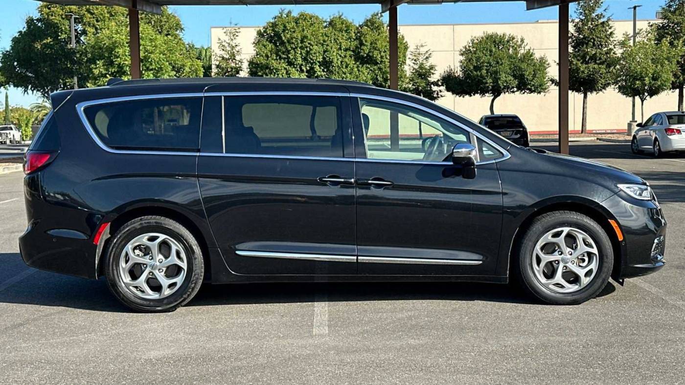 2022 chrysler pacifica limited