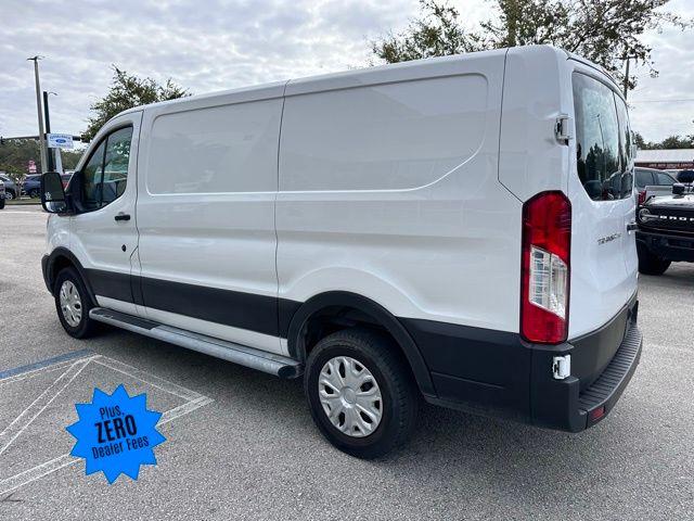 2022 ford transit-250 base