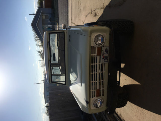 1970 ford bronco, 302v8 3 speed on the column, very little surface rust w/ lift