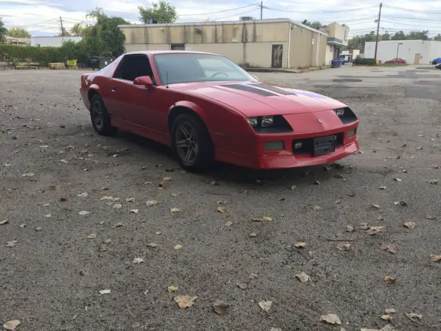 1986 chevy camaro iroc z 5 speed low miles