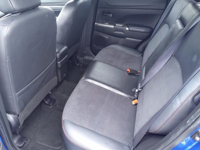 2023 mitsubishi outlander sport se