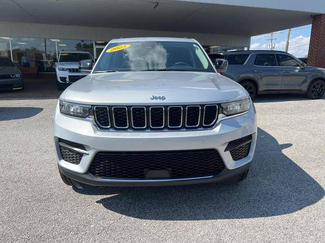 2023 jeep grand cherokee laredo