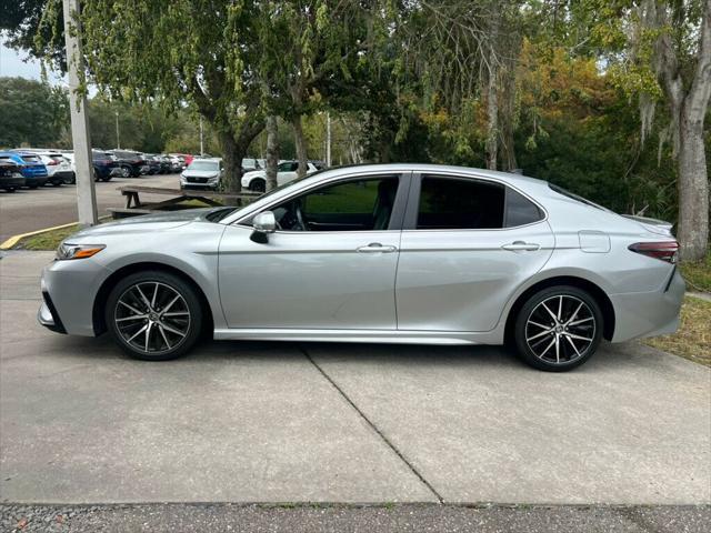 2023 toyota camry se