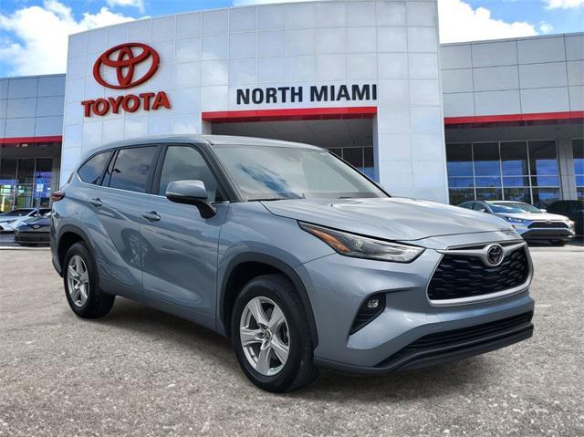 2024 toyota highlander le