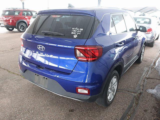 2022 hyundai venue se