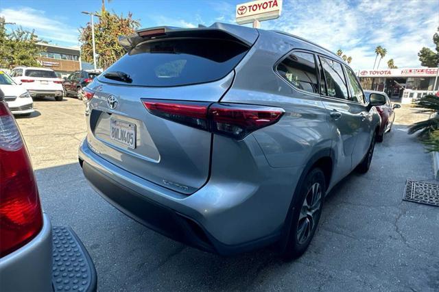 2021 toyota highlander xle