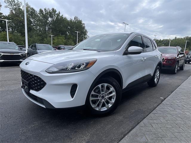 2020 ford escape se