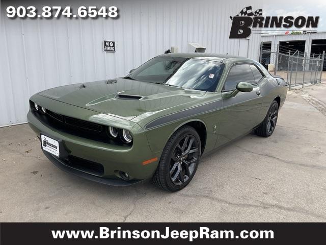 2022 dodge challenger sxt
