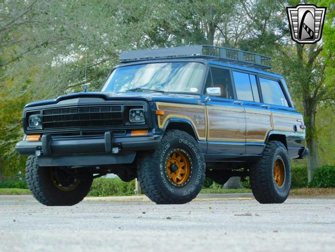 1989 jeep grand wagoneer in o'fallon, illinois
