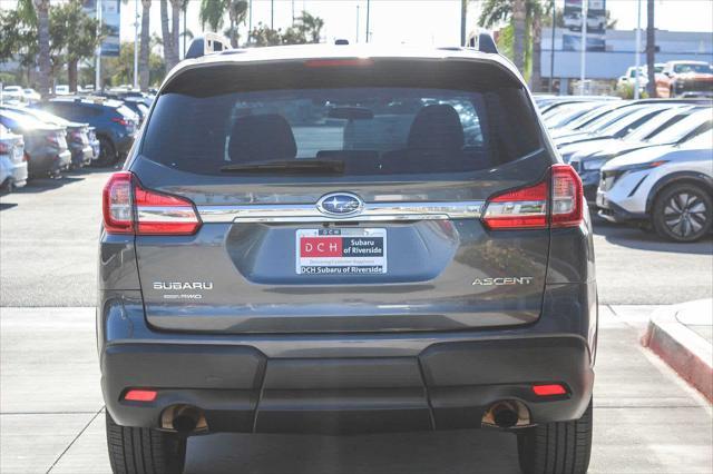2022 subaru ascent base 8-passenger