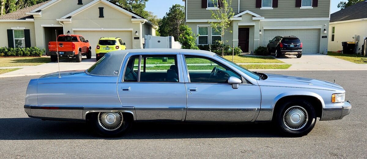 1994 cadillac fleetwood 4 door sedan 5.7l v8