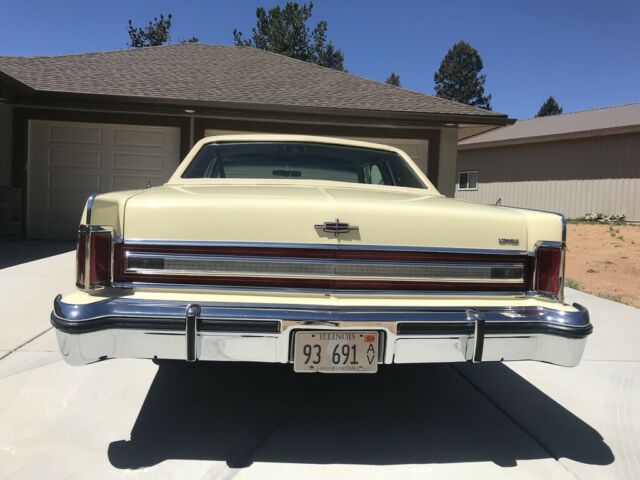 lincoln continental town coupe