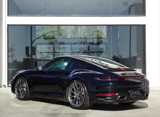 2022 porsche 911 carrera