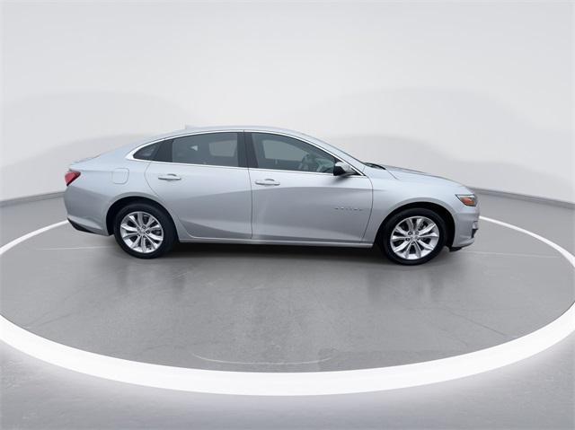 2022 chevrolet malibu fwd lt