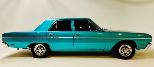 1969 dodge dart custom v8 runs great, rare classic car garage kept, extra clean!