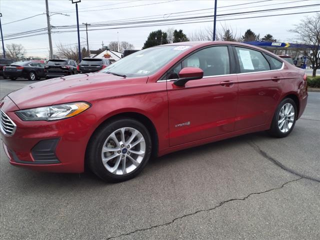 2019 ford fusion se