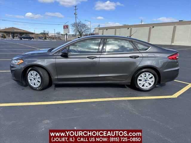 2019 ford fusion se