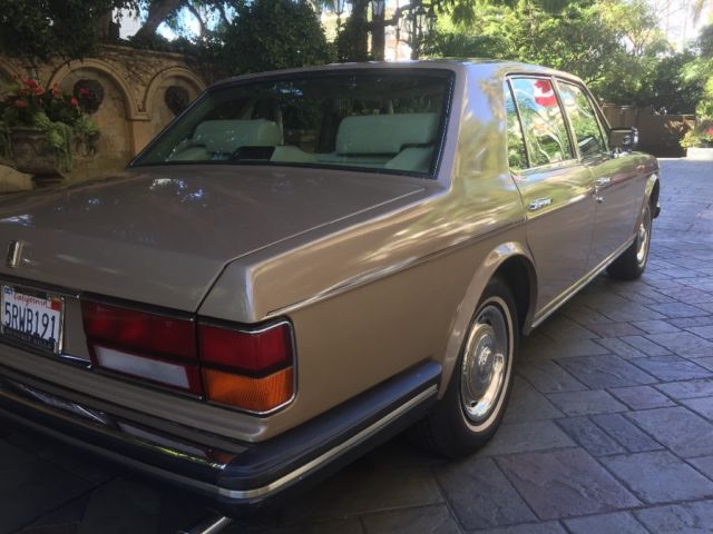 rolls royce silver spirit garaged kept lots of service history drives great