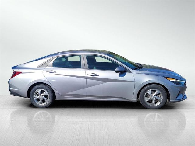 2022 hyundai elantra se