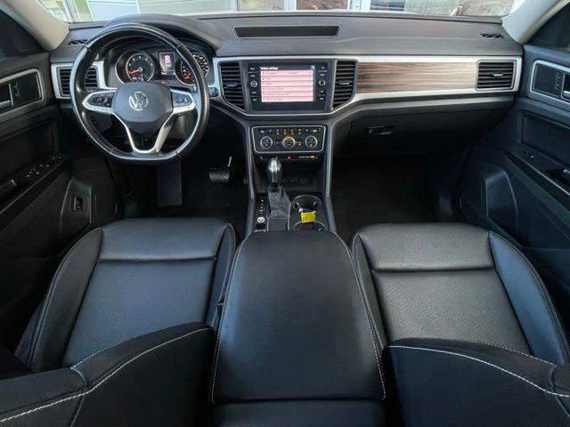 2021 volkswagen atlas 2.0t se w/technology