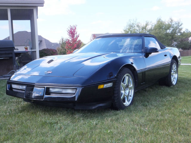 black 1988 chevrolet corvette convertible 2-door 5.7l v8