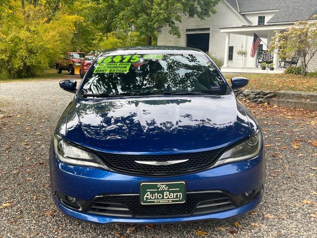 2016 chrysler 200 s