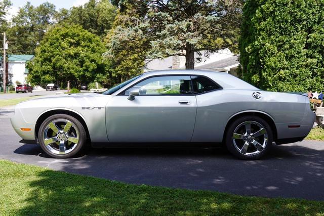 2010 dodge challenger r/t
