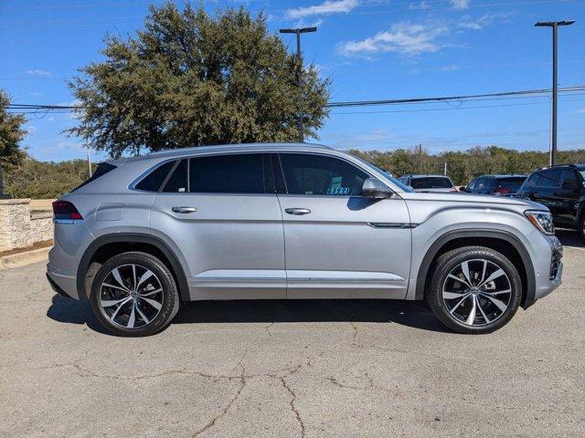 2024 volkswagen atlas cross sport 2.0t sel premium r-line