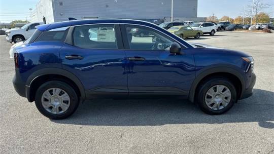 2025 Nissan Kicks