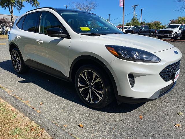 2022 ford escape se