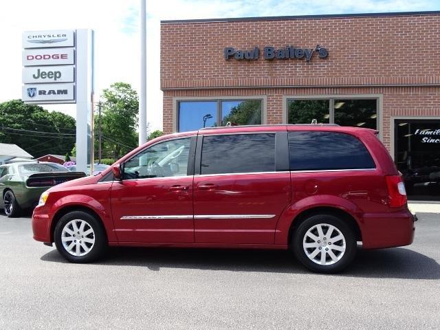 2014 chrysler town and country touring touring 4dr mini-van for sale in north kingstown, rhode island