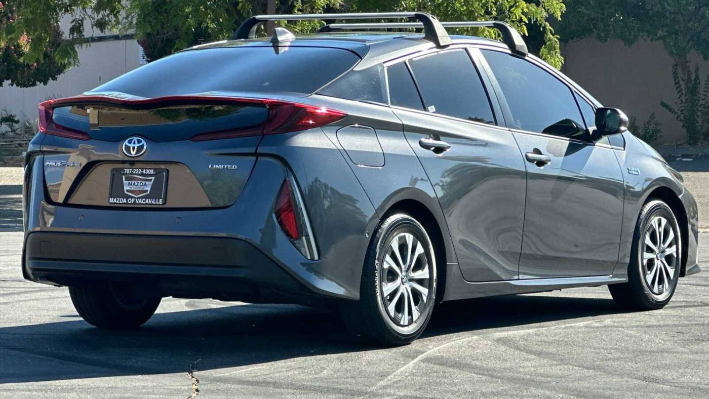 2021 toyota prius prime limited