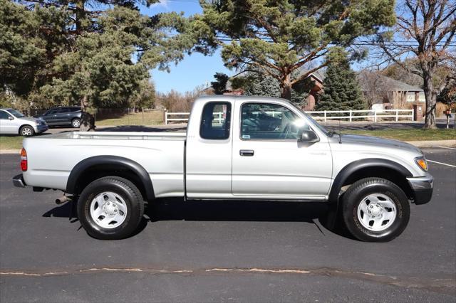 2004 toyota tacoma base