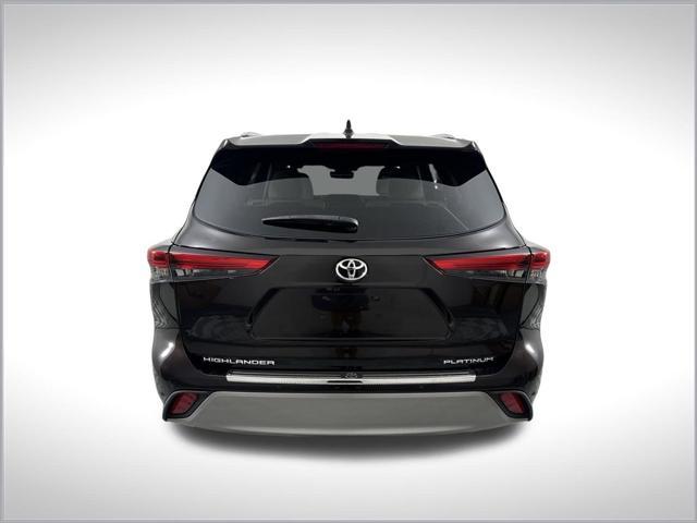 2022 toyota highlander platinum