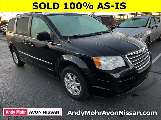 2010 chrysler town & country touring
