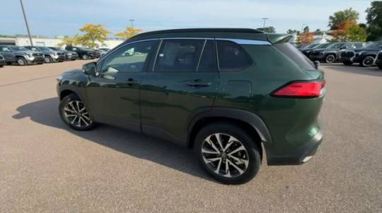 2024 toyota corolla cross xle